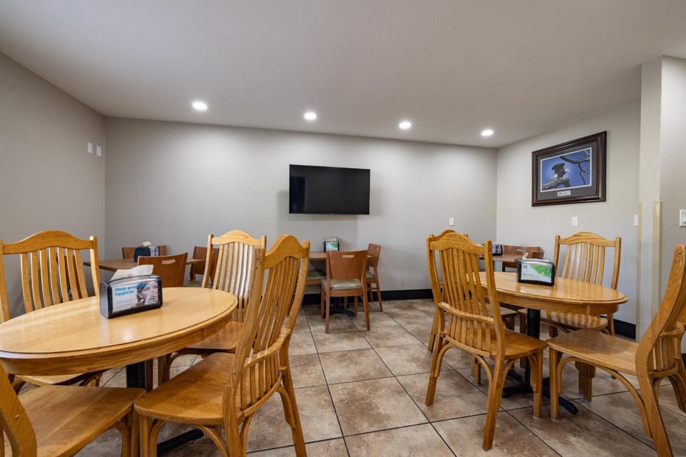 Days Inn by Wyndham Billings Hotel in Billings