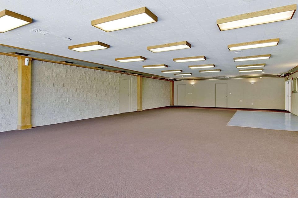 Days Inn by Wyndham Mt. Vernon Hotel in Mount Vernon