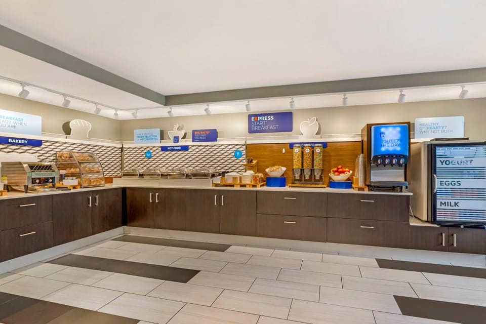 Holiday Inn Express Plattsburgh By IHG Hotel in Adirondack Mountains
