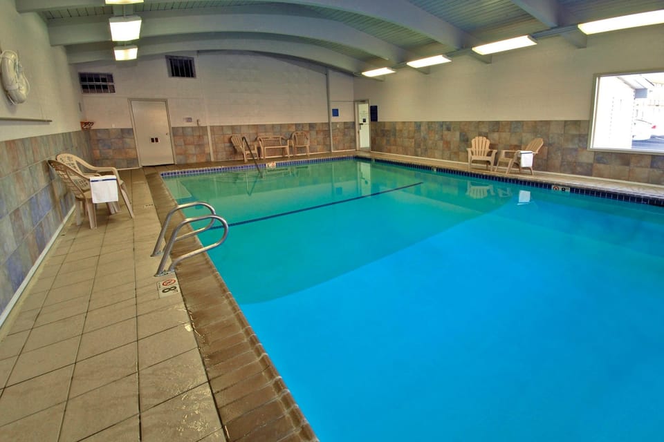 Seagrass Oceanfront Inn Hotel in Newport