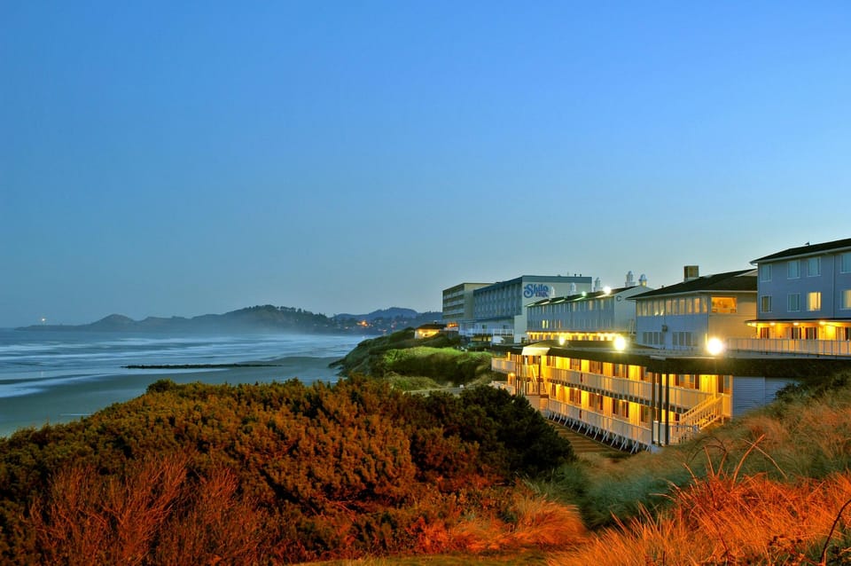 Seagrass Oceanfront Inn Hotel in Newport