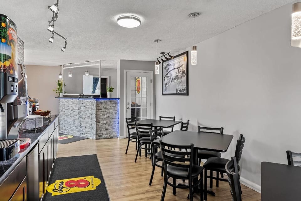 Super 8 By Wyndham Brownsburg Hotel in Indiana