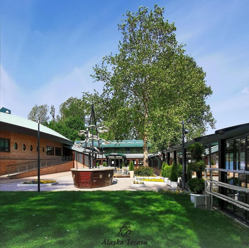 Tourist Resort Ribarsko Ostrvo Hotel in Novi Sad
