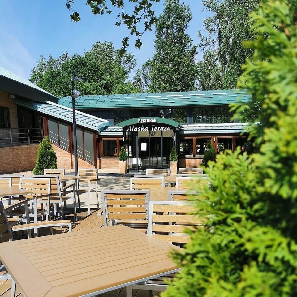 Tourist Resort Ribarsko Ostrvo Hotel in Novi Sad