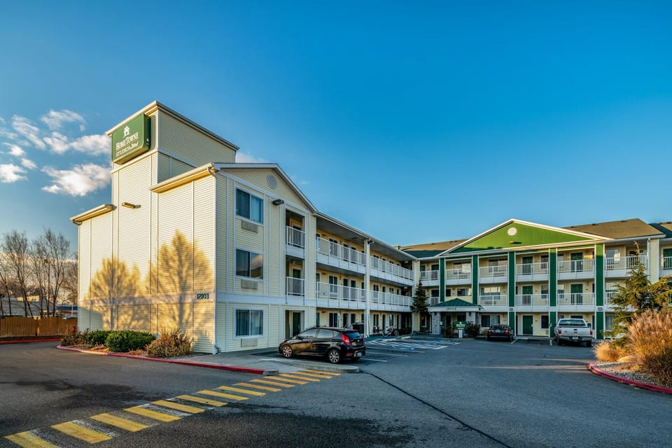 HomeTowne Studios Spokane - Valley Hotel in Spokane Valley