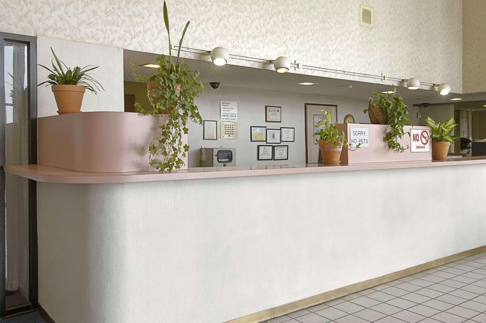 Travelodge by Wyndham Commerce Los Angeles Area Hotel in Commerce