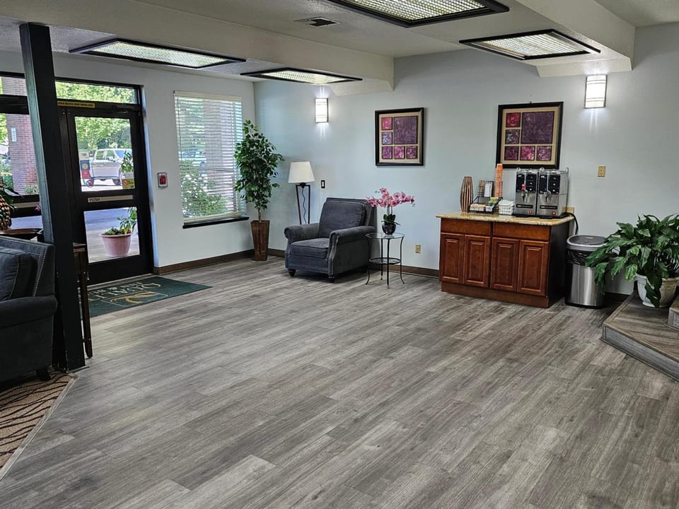 Quality Inn & Suites Vancouver North Motel in Washington
