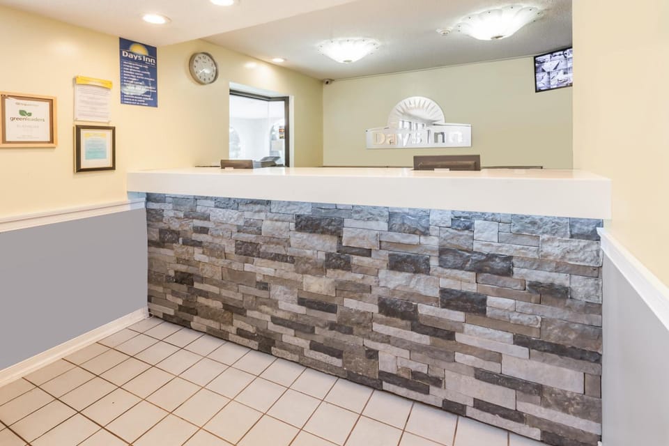 Days Inn by Wyndham Kent - Akron Hotel in Ohio