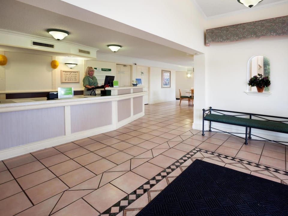 La Quinta Inn by Wyndham Austin Oltorf Hotel in Austin