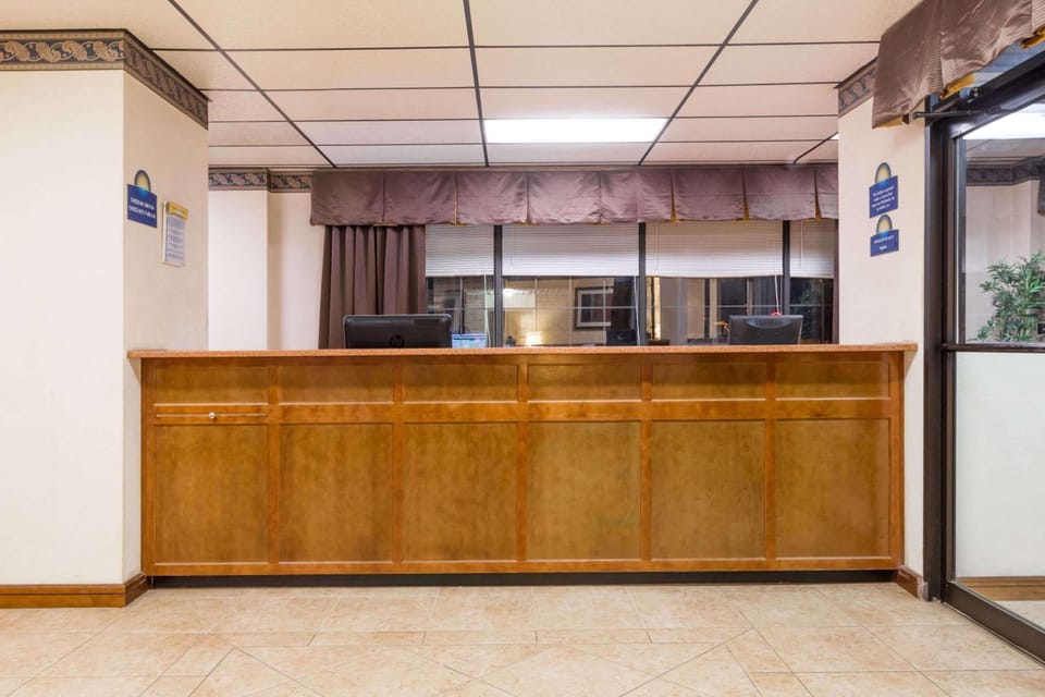 Days Inn by Wyndham Batesville Hotel in Mississippi