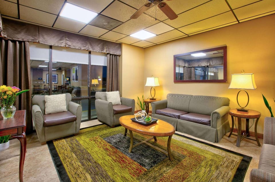 Days Inn by Wyndham Batesville Hotel in Mississippi