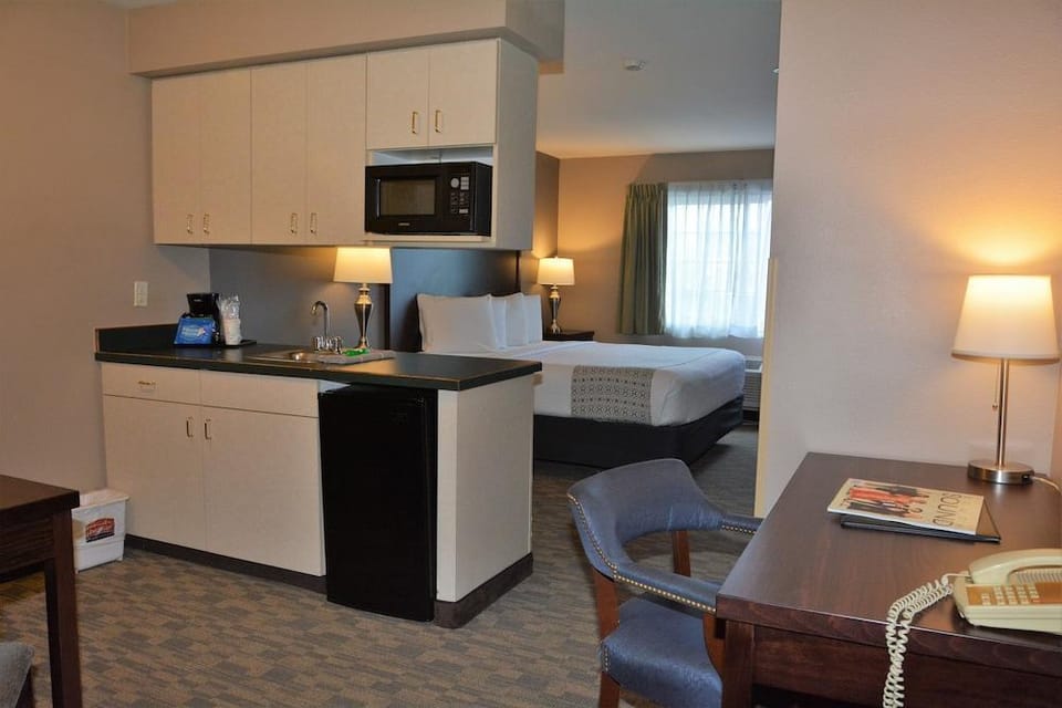 FairBridge Inn & Suites Hotel in Puget Sound