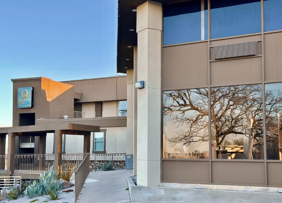 Quality Inn Fort Worth - Downtown East Hotel in Fort Worth