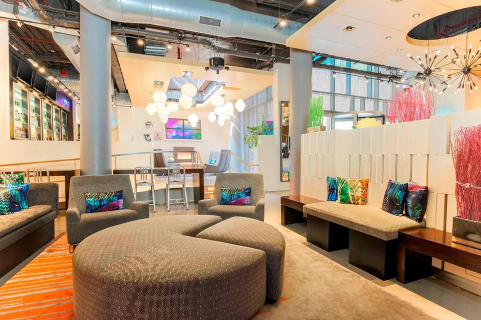 Bar/lounge