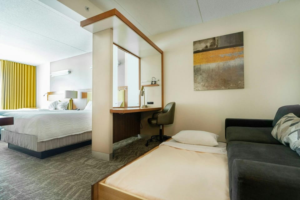 Suite room