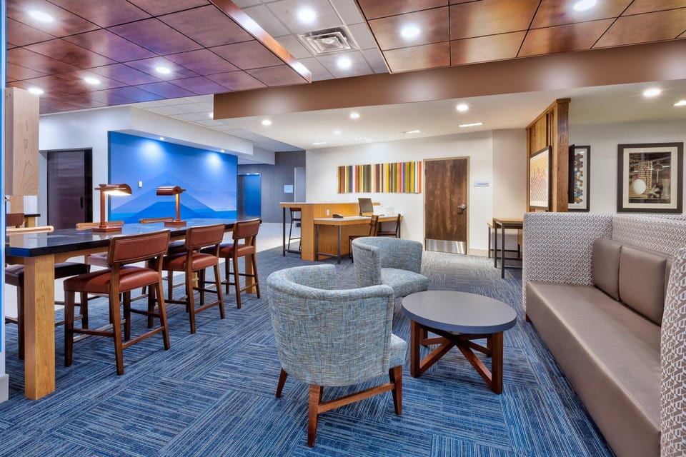 Holiday Inn Express & Suites Milan - Sandusky Area By IHG Hotel in Ohio