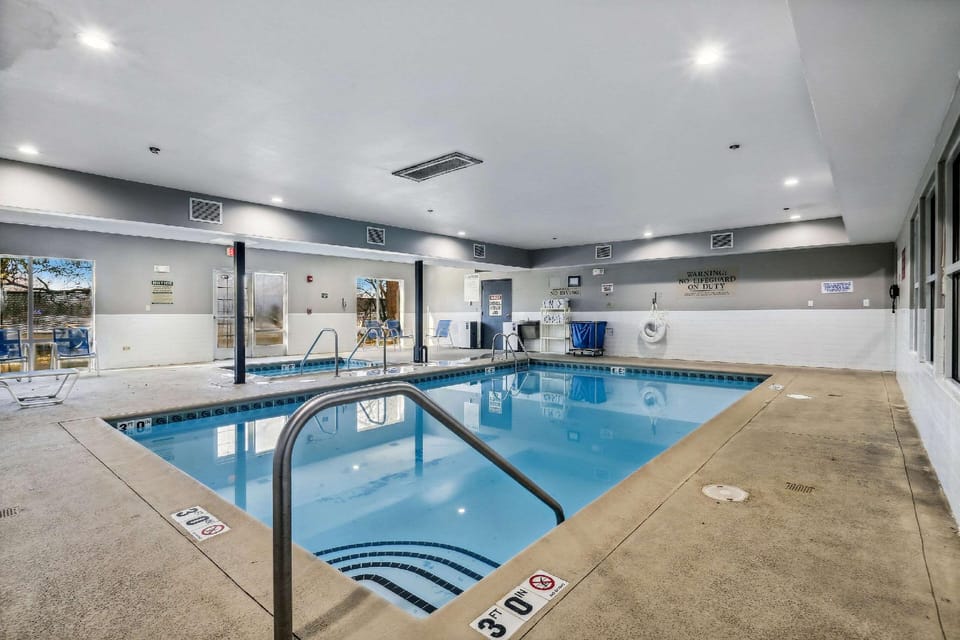 Country Inn & Suites by Radisson, Chicago O'Hare South, IL Hotel in Chicago