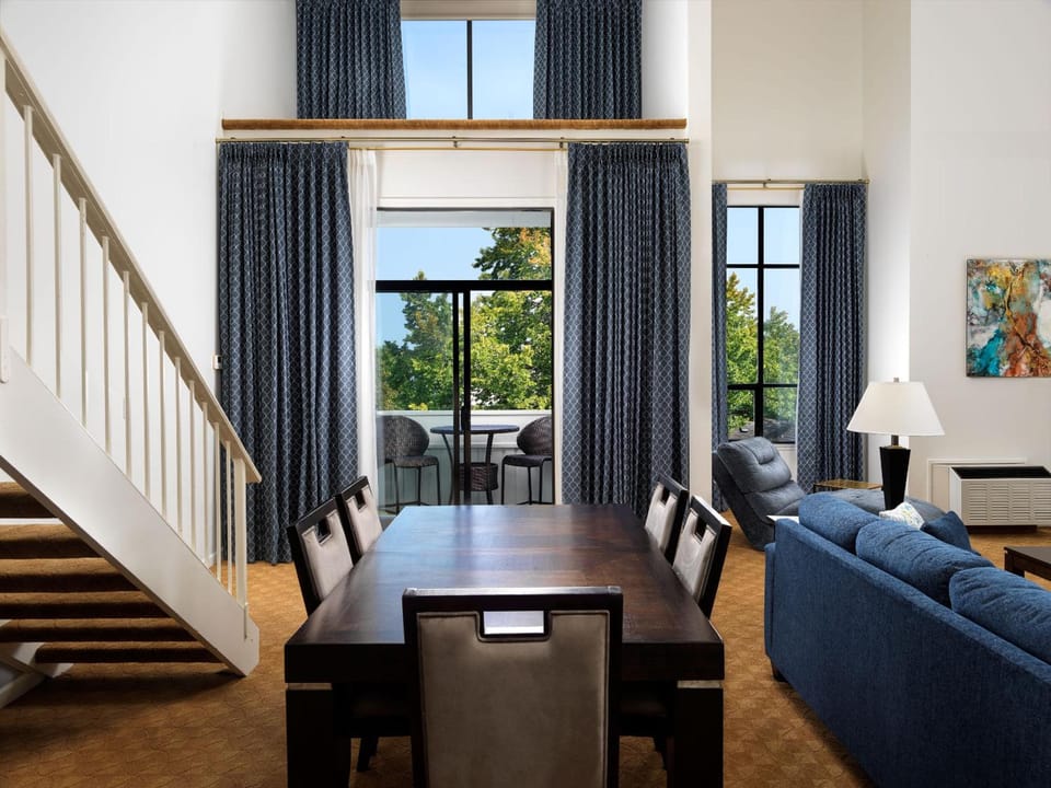 Huntingdon Manor Hotel Hotel in Victoria