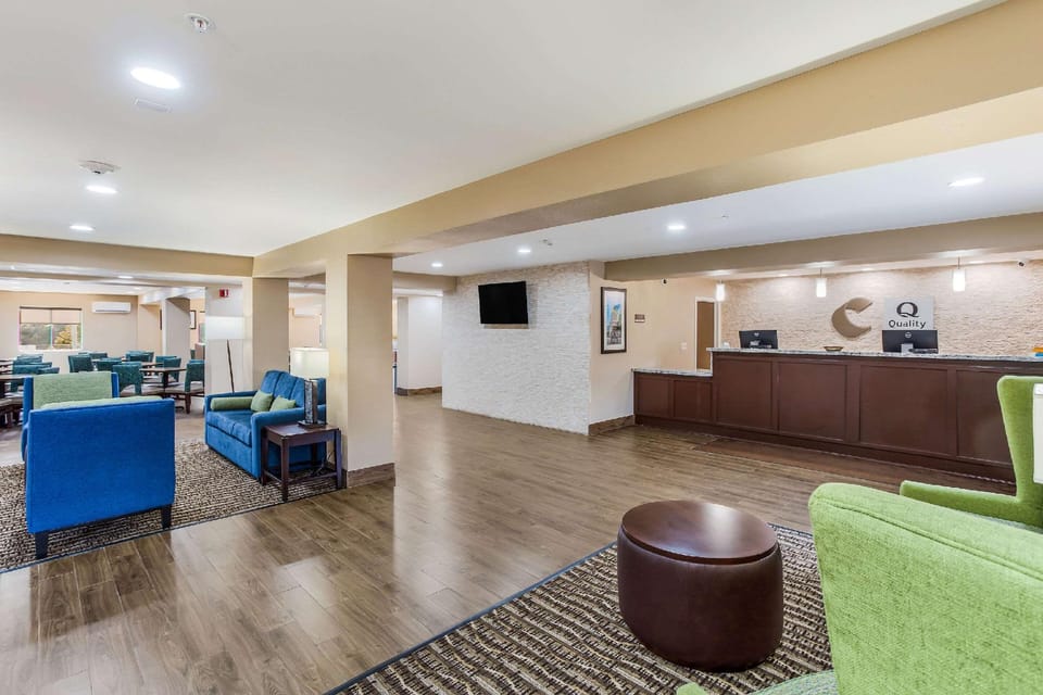 Quality Inn Charleston South Hotel in Charleston