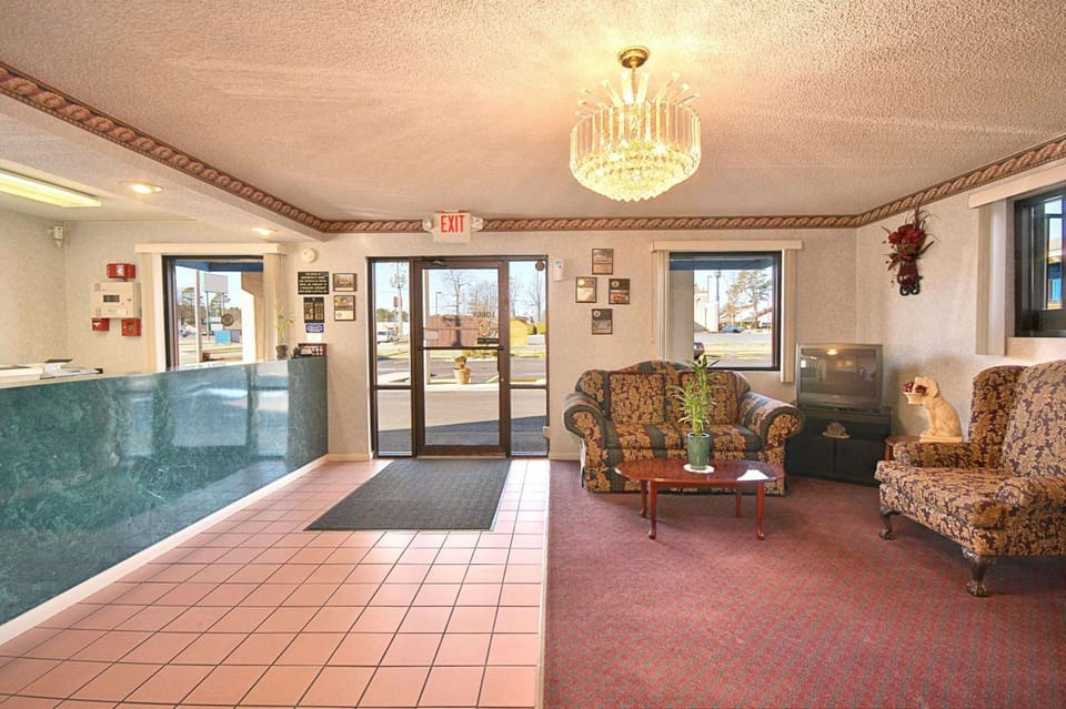 Super 8 By Wyndham Bryant Little Rock Area Hotel in Bryant