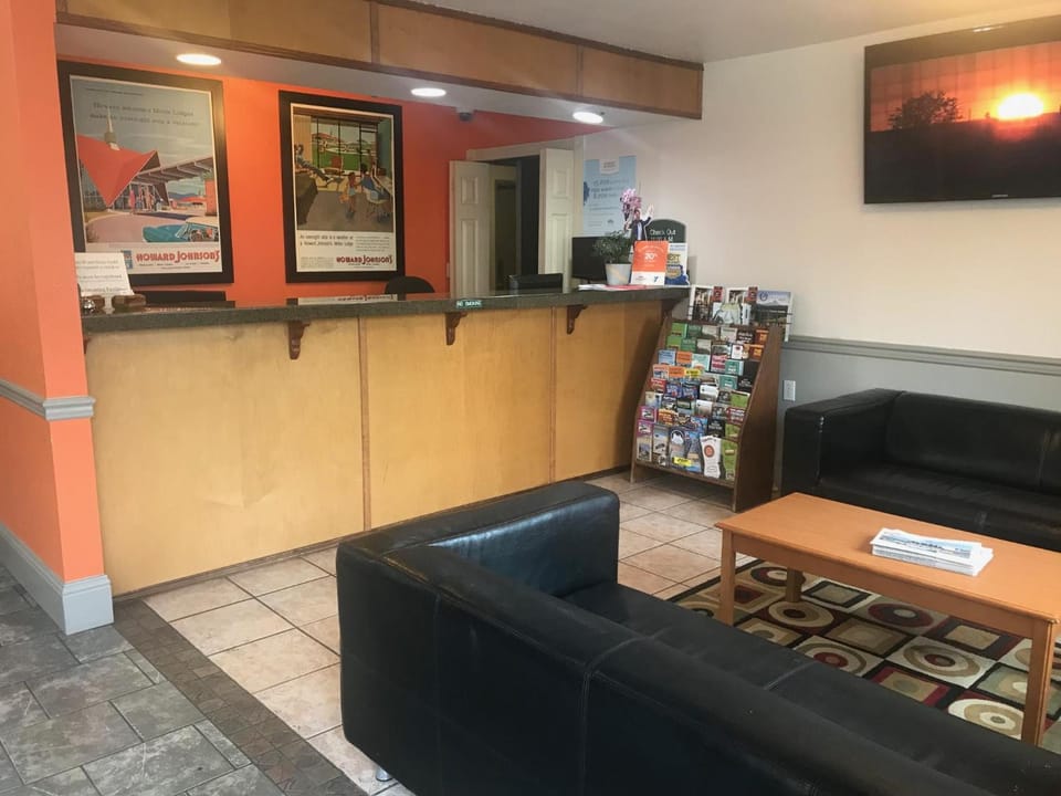 Howard Johnson by Wyndham Salem Hotel in Salem