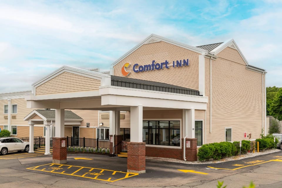 Comfort Inn - Dedham-Boston MetroWest Hotel in Dedham