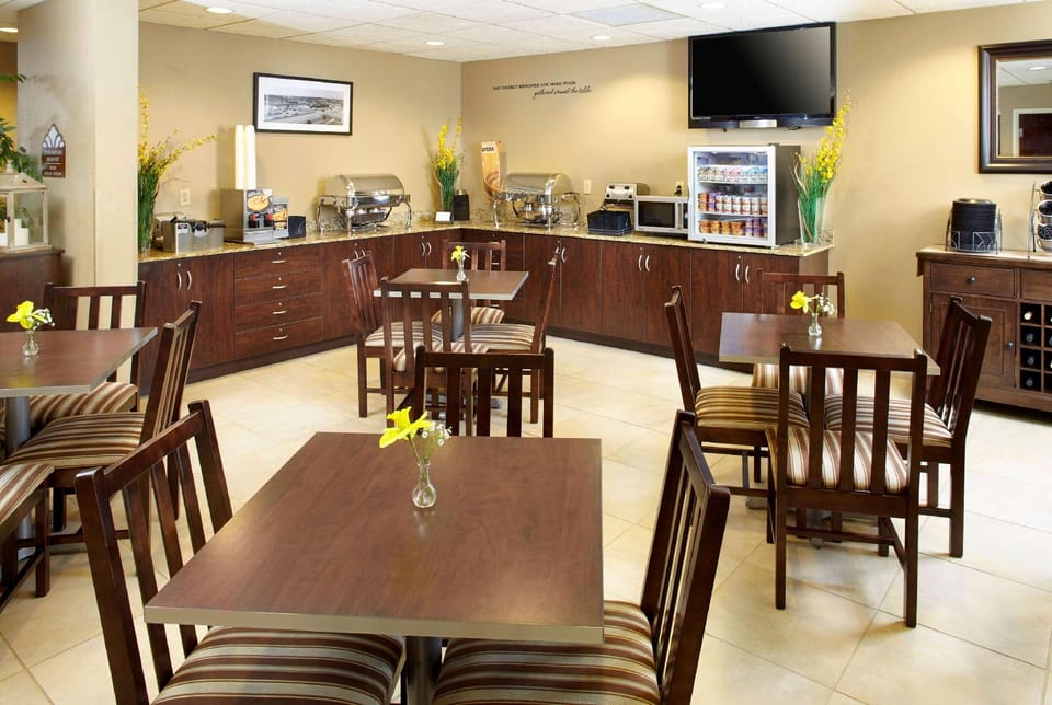 Microtel Inn & Suites by Wyndham St Clairsville/Wheeling Hotel in Ohio
