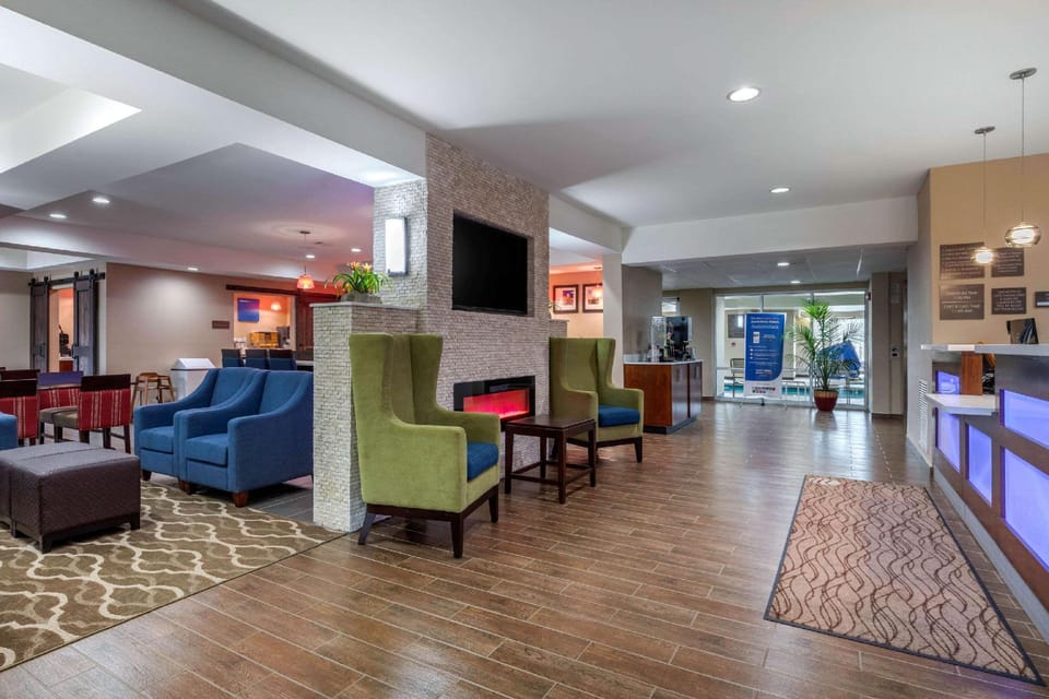 Comfort Inn & Suites Montgomery East Carmichael Rd Hotel in Montgomery