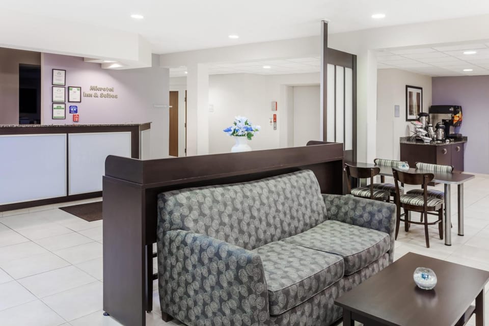 Microtel Inn & Suites by Wyndham Elkhart Hotel in Elkhart
