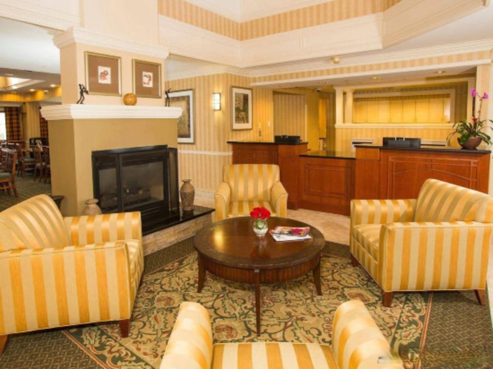 Sonesta ES Suites Somerset Hotel in Franklin Township