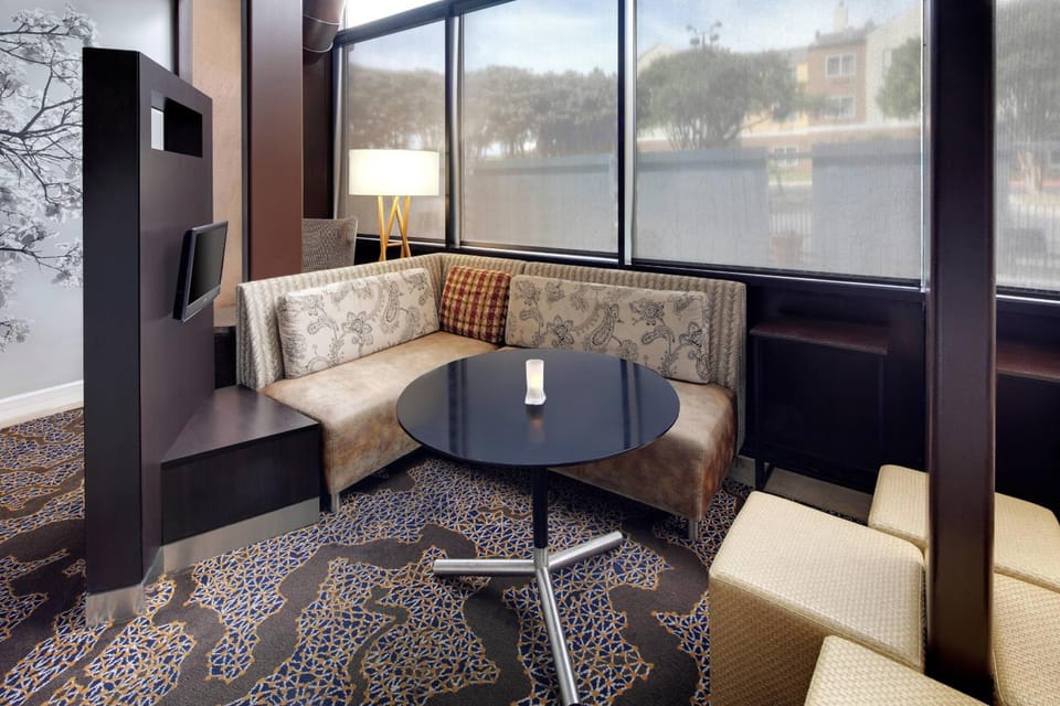 Courtyard by Marriott Austin-University Area Hotel in Austin