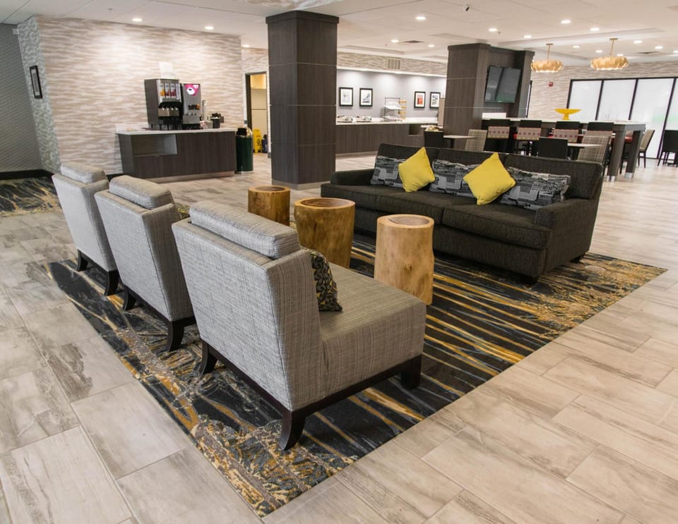 Wingate by Wyndham Dallas Love Field Hotel in Dallas