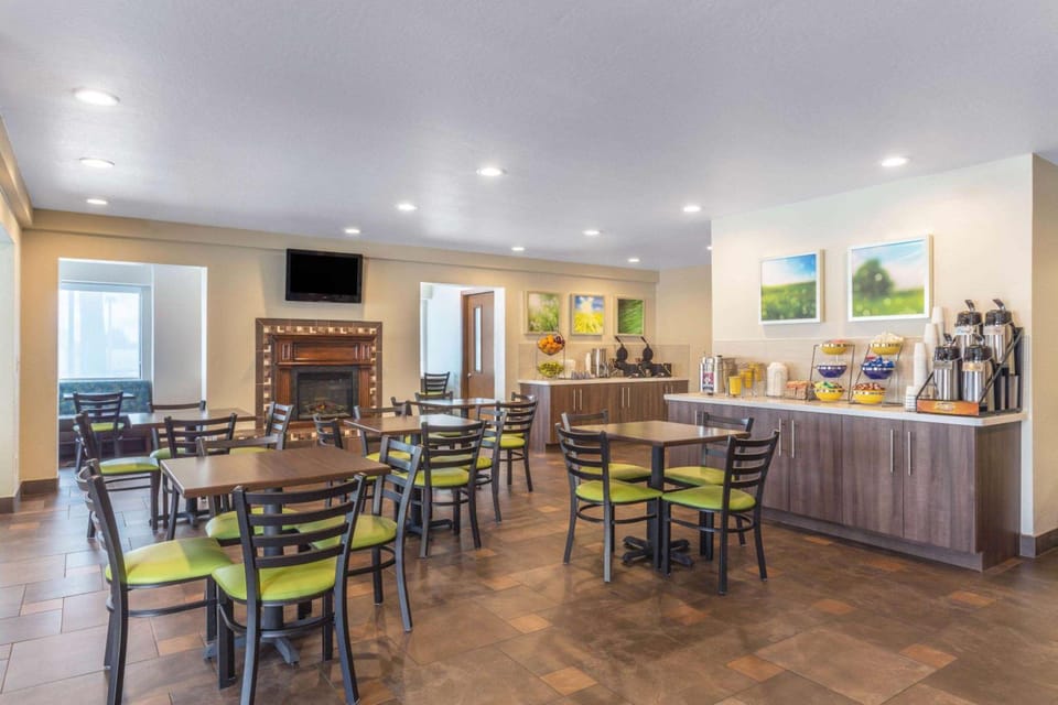 Days Inn & Suites by Wyndham East Flagstaff Hotel in Flagstaff