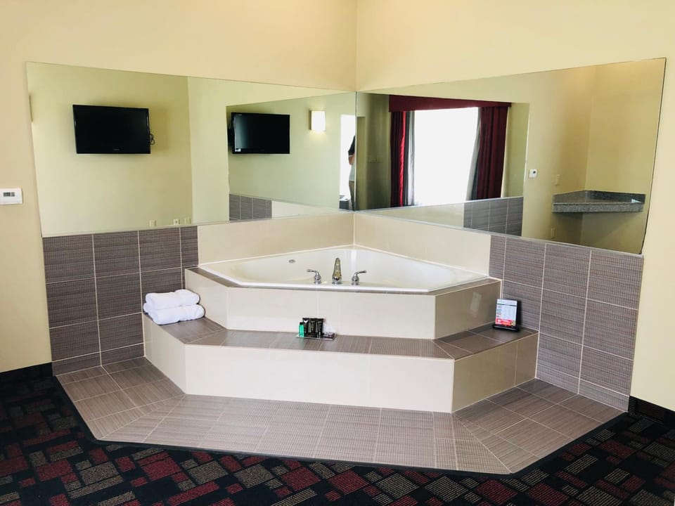 Wingate by Wyndham Lake Charles Casino Area Hotel in Lake Charles
