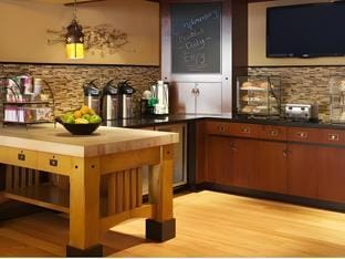 Larkspur Landing Extended Stay Suites Campbell  Hotel in Campbell