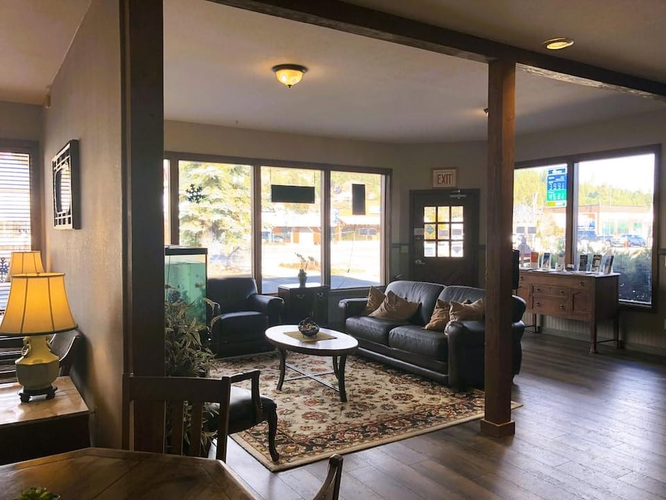 Timber Lodge Inn Inn in Cle Elum