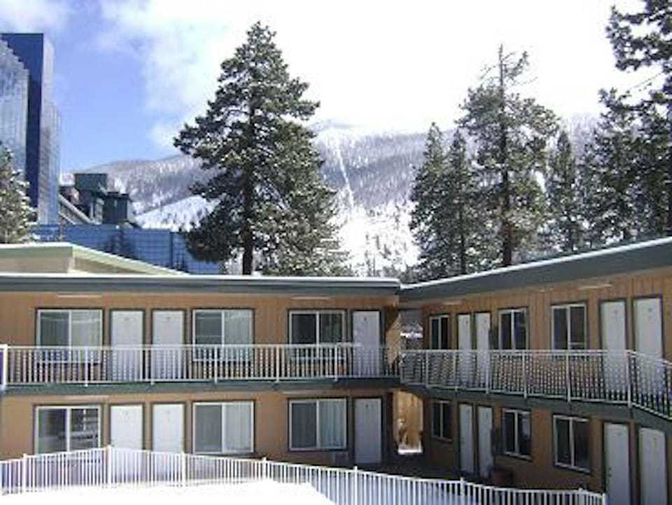 Alpine Inn & Spa Hotel in Stateline