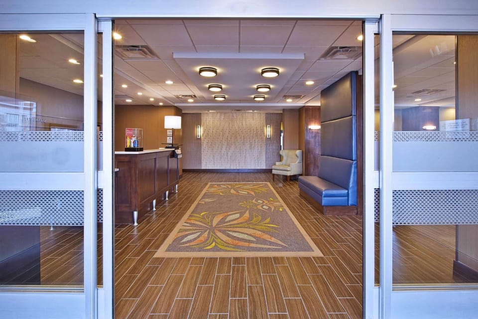 Hampton Inn by Hilton West Bloomfield Novi Hotel in Lake Erie