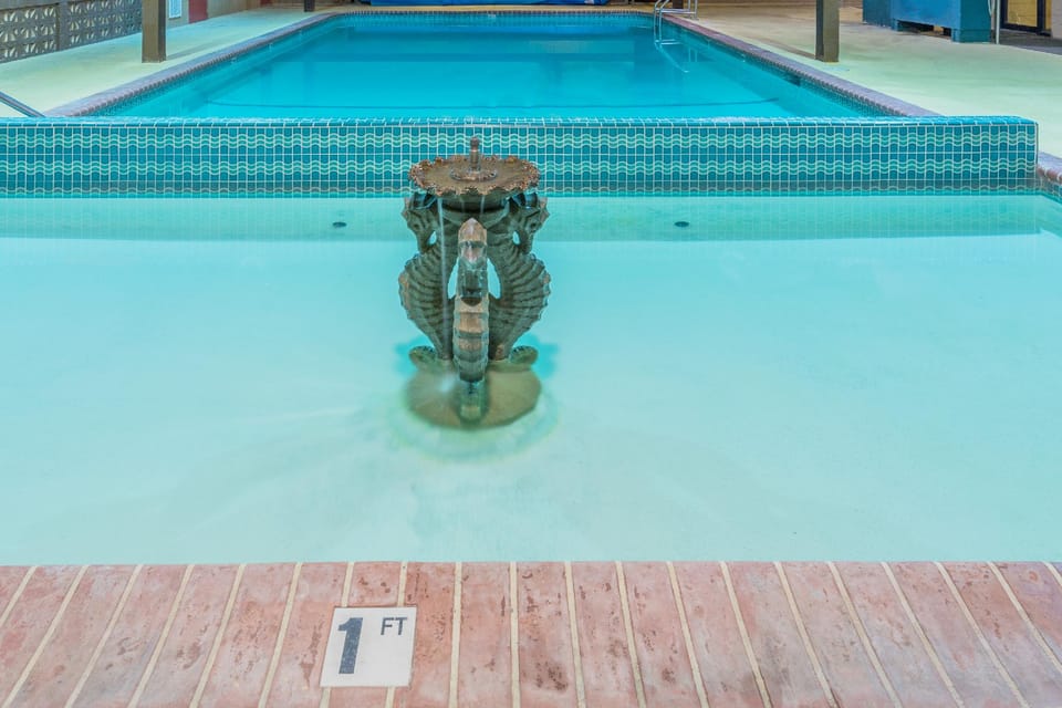 Days Inn by Wyndham Black Bear Hotel in Salem