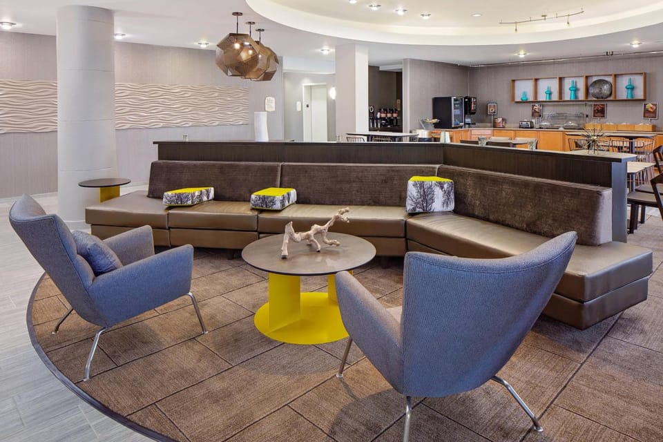 Comfort Suites Ardmore Hotel in Ardmore