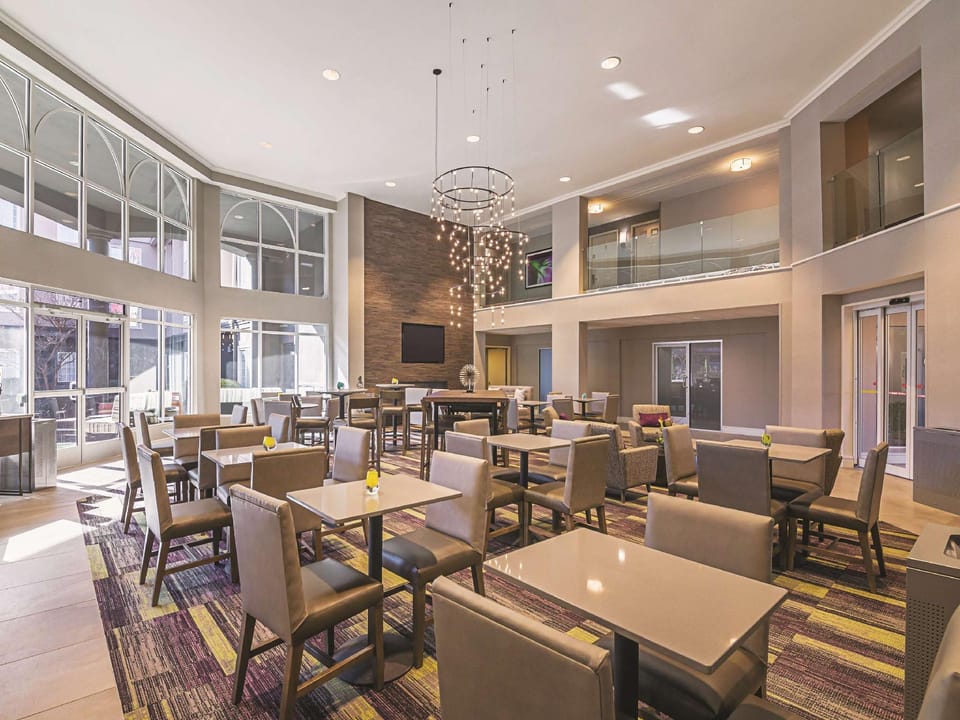La Quinta Inn & Suites by Wyndham Austin Near The Domain Hotel in Austin