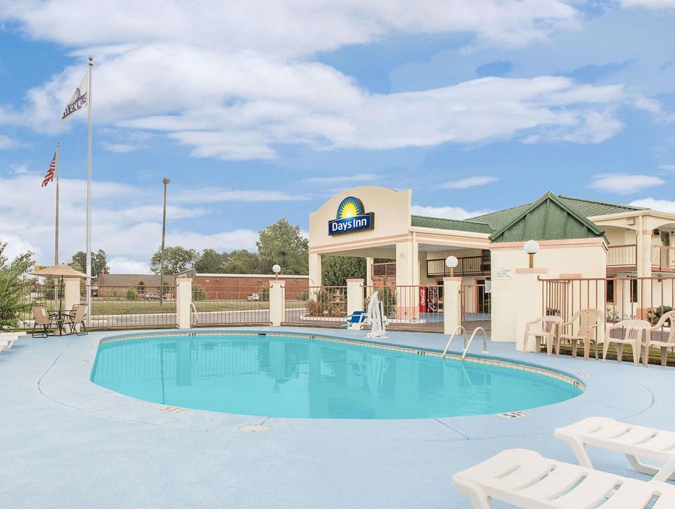 Days Inn by Wyndham Eufaula AL Hotel in Eufaula