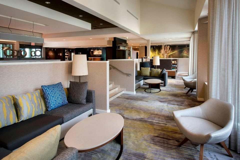 Courtyard by Marriott Norwalk Hotel in Norwalk