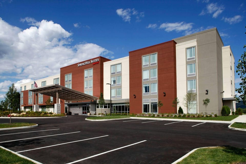 SpringHill Suites by Marriott Pittsburgh Latrobe Hotel in Pennsylvania