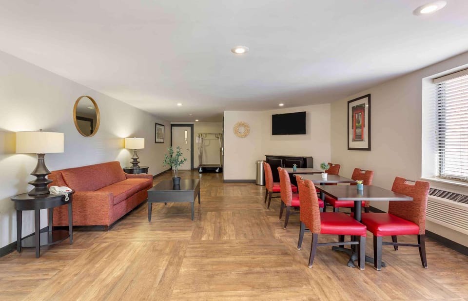 Extended Stay America Suites - Cleveland - Middleburg Heights Hotel in Middleburg Heights