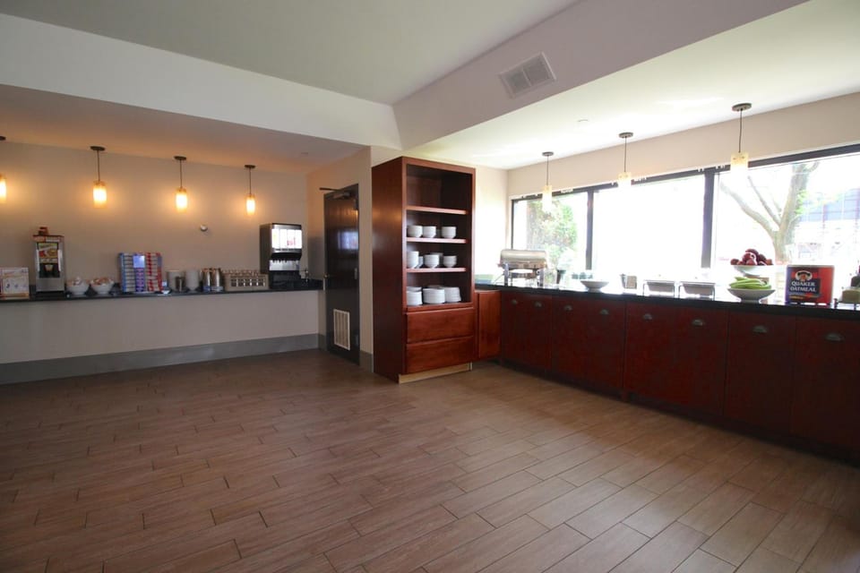 Country Inn & Suites by Radisson, Sandusky South, OH Hotel in Ohio