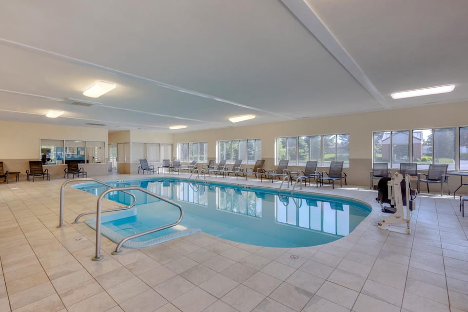 Quality Inn & Suites Sandusky Hotel in Lake Erie