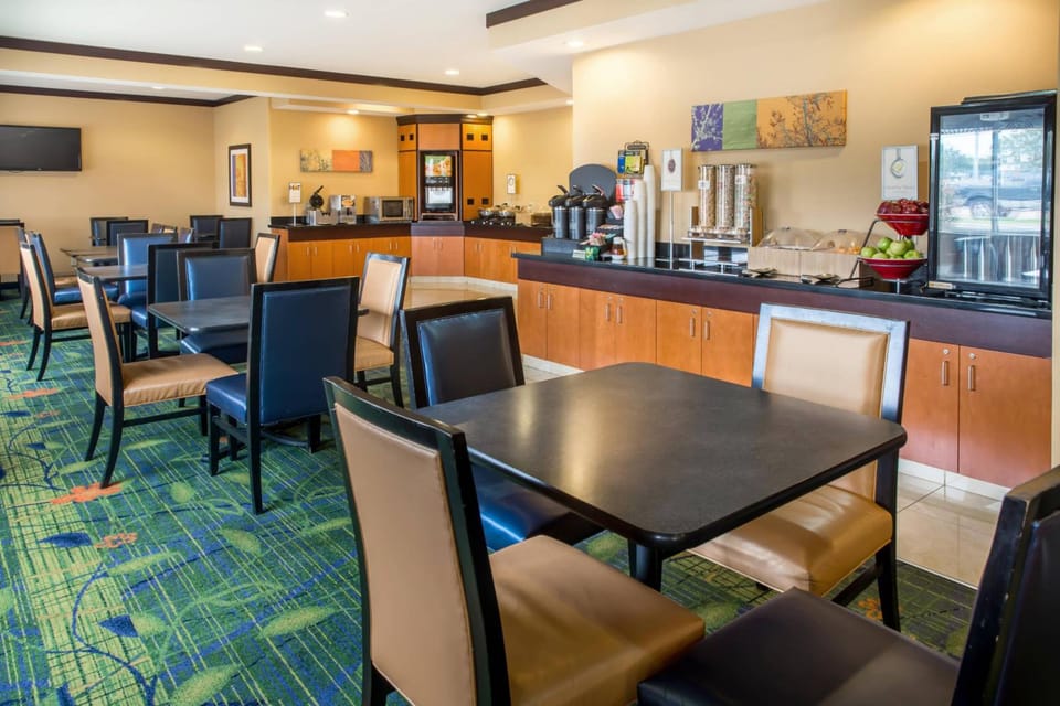 Fairfield by Marriott Inn & Suites Canton Hotel in North Canton