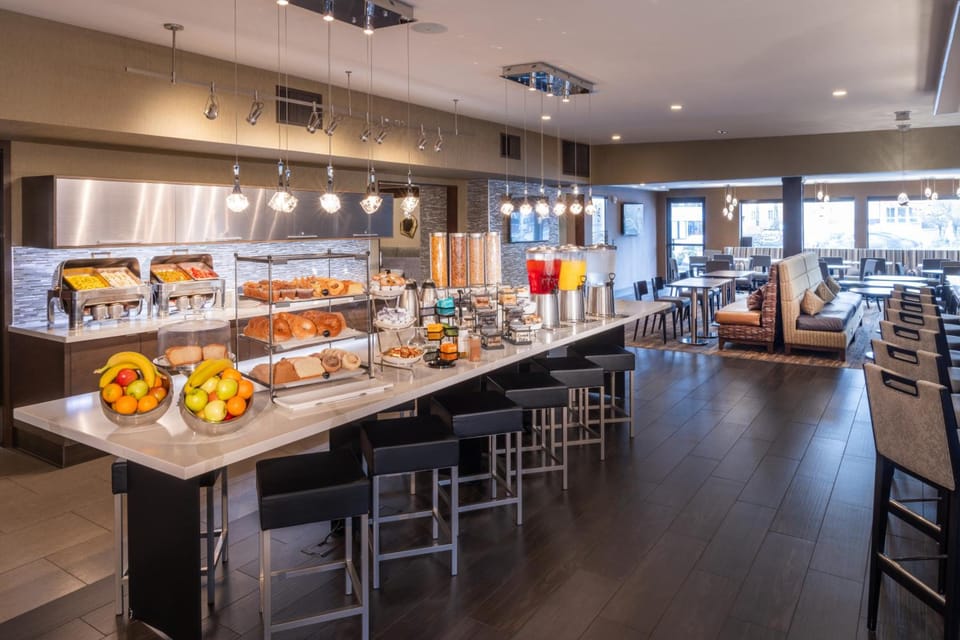 Silver Cloud Hotel - Seattle University of Washington District Hotel in University District