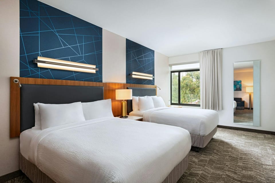 Suite room